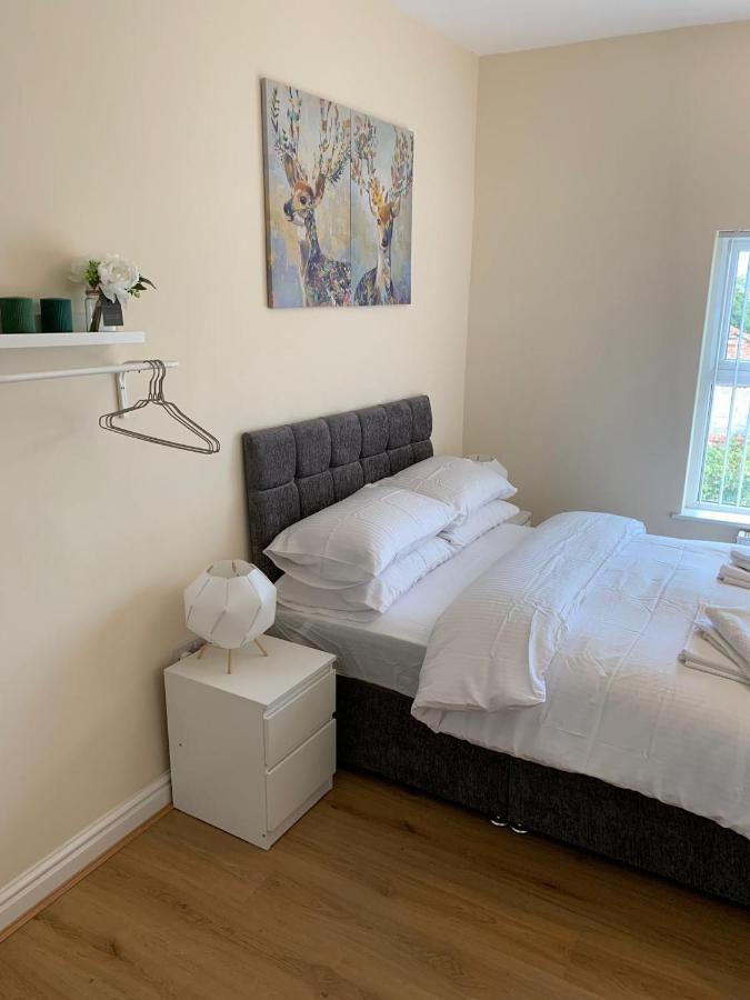 Smeaton Serviced Accommodation Liverpool Eksteriør billede