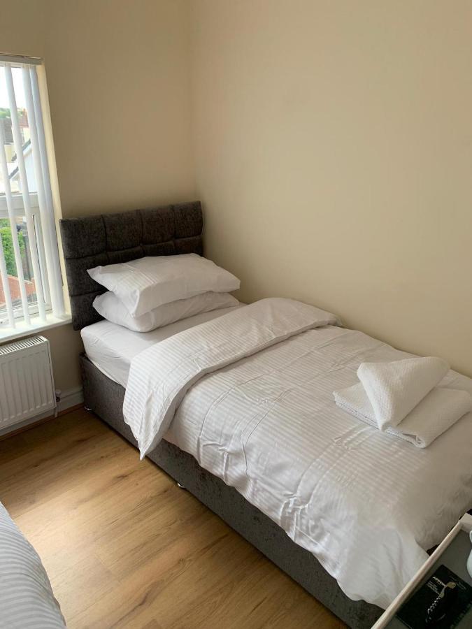 Smeaton Serviced Accommodation Liverpool Eksteriør billede