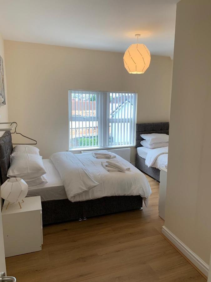 Smeaton Serviced Accommodation Liverpool Eksteriør billede